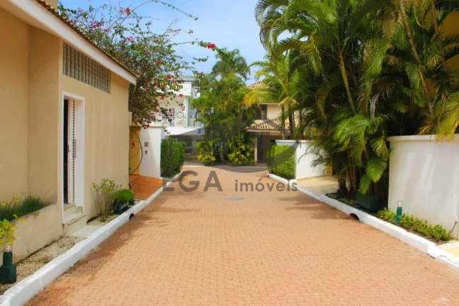 Imagem Casa Avenda Em Condominio de Alto Padrão