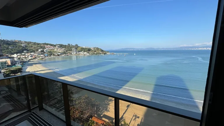 Imagem Apartamento com 4 dormitórios à venda sendo 4 suítes, 185.7 m² por - R$ 9.588.000,00 - Canto da Praia - Itapema/SC
