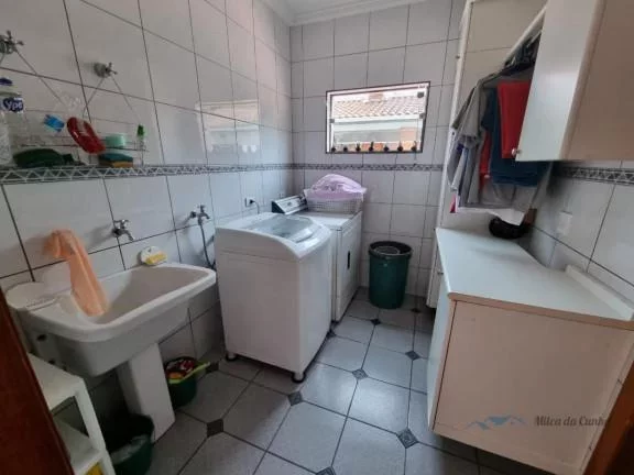 Imagem Lindo Sobrado à Venda com 3 dormitórios, 3 suítes, hidromassagem, 5 vagas, Parque Espacial, São Bernardo do Campo