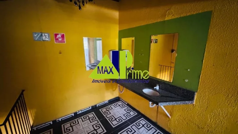 Imagem Salão Comercial de Alto Padrão na Vila Salete, São Paulo-SP: 2 Salas, 3 Banheiros, 200m² de Área!