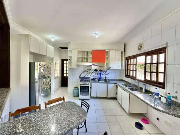 Imagem Casa com 3 quartos / suítes à venda, 255 m² - Condomínio Vila Velha - Granja Viana - Jardim Ana Estela - Carapicuíba/SP