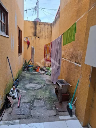 Imagem Casa com 2 quartos e 70m² entre Galo Branco e Mutondo –