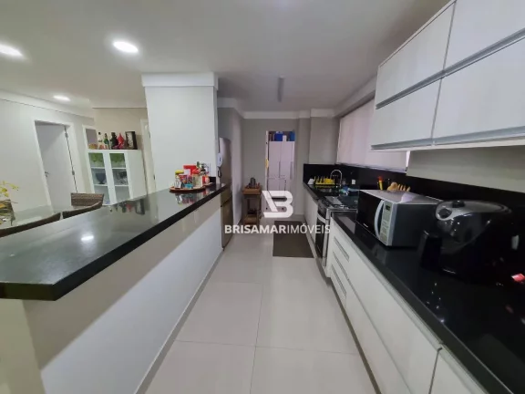 Imagem PITANGUEIRAS- BELÍSSIMO APARTAMENTO TOTALMENTE REFORMADO E DECORADO, 02 VAGAS DE GARAGEM NO PRÉDIO, MARAVILHOSA ÁREA DE LAZER .