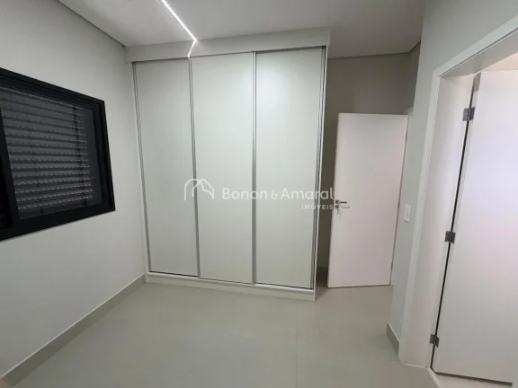 Imagem Esta casa térrea é a combinação perfeita de conforto, elegância e funcionalidade. São três su...