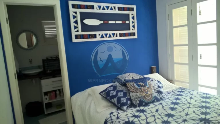 Imagem Casa em Condomínio à Venda em Ubatuba-SP: 4 Quartos, 2 Suítes, 151m² - Bairro Horto Florestal
