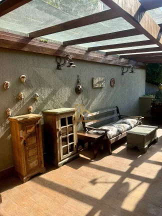 Imagem Casa em Condomínio no Estilo Casa de Campo com Vista para as Montanhas, 3 Quartos em Vargem Grande , Teresópolis-RJ