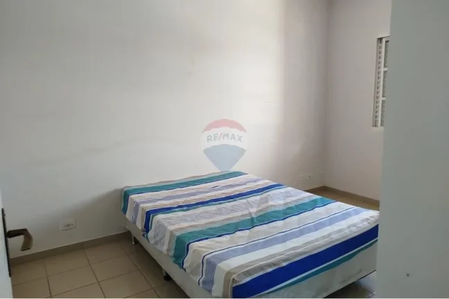 Imagem Casa na Vila Jardini com 4 Quartos, Piscina e Jardim em Sorocaba