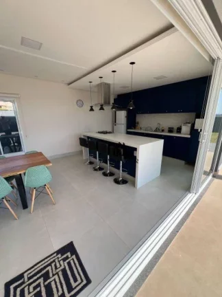 Imagem Casa com 3 dormitórios sendo 1 suite à venda, 280 m² por R$ 1.100.000 - Condomínio Village da Serra - Araçoiaba da Serra/SP