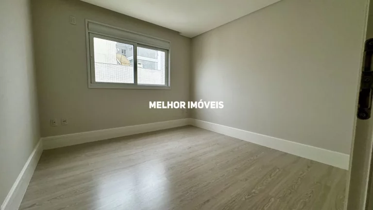 Imagem Apartamento Frente Mar à venda com 4 suítes no centro de Balneário Camboriú