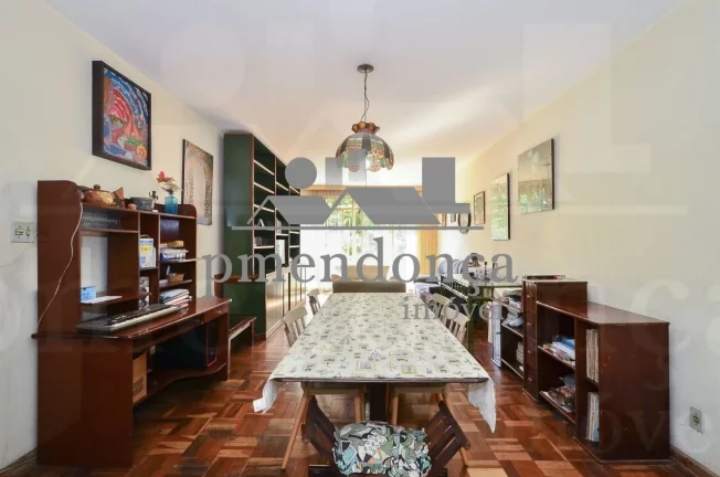 Imagem Apartamento de 141m² em Pinheiros para reforma, 3 quartos e 1 vaga.