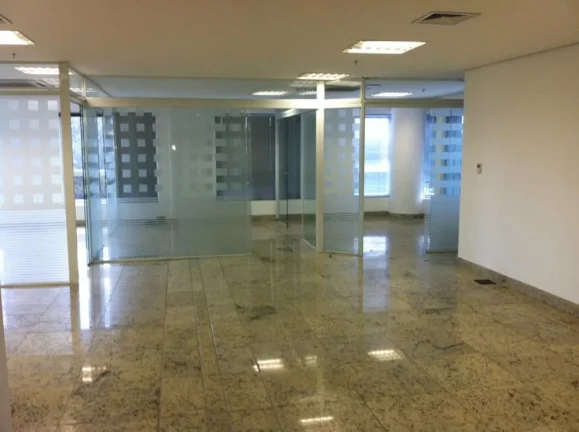 Imagem Sala Comercial em Alphaville 100m²
