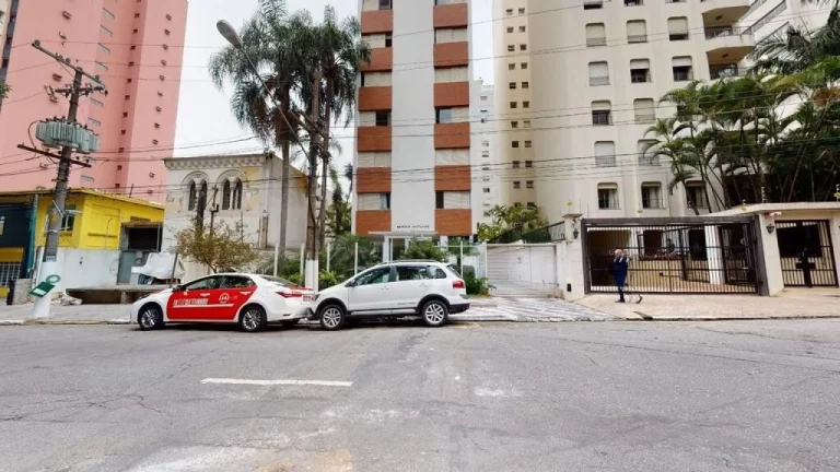 Imagem Apartamento à venda em Higienópolis com 3 quartos e 2 vagas, 91m2