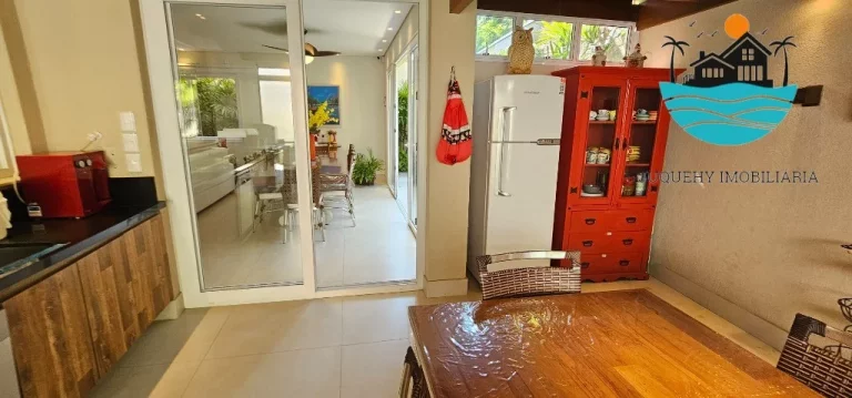 Imagem Casa em condomínio pé na areia - Temporada, com 5 suítes, 1 térrea, serviço de praia, acomodação para 14 pessoas, 4 vagas | Juquehy Imobiliária