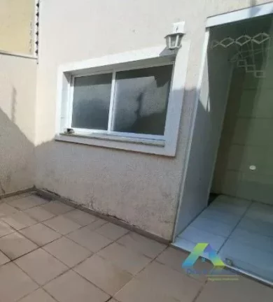 Imagem Casa Sobrado a venda com 03 quartos e 03 vagas de garagem- Cupece