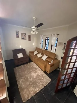 Imagem Sobrado com 3 dormitórios à venda, 207 m² por R$ 585.000,00 - Jardim do Castelo - Ferraz de Vasconcelos/SP
