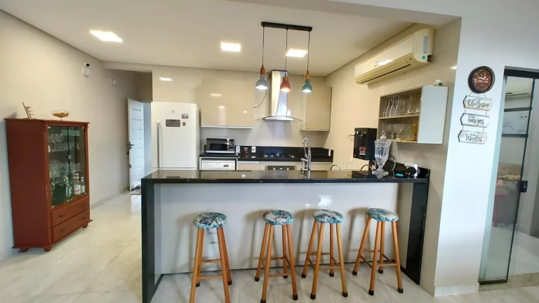 Imagem SOBRADO 4 QUARTOS SENDO 1 SUITE EM SÃO FRANCISCO DO SUL/SC