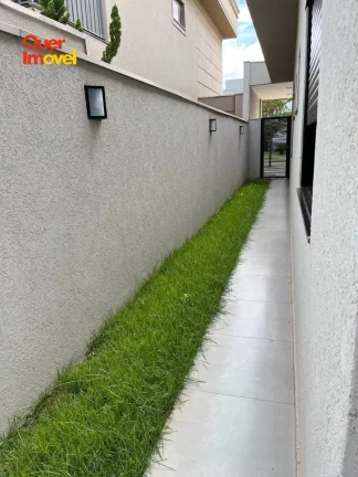 Imagem Casa de Alto Padrão no Condomínio Portal da Mata, Ribeirão Preto-SP: 3 Quartos, 3 Suítes, 1 Sala, 2 Vagas, 150,00m². Quer Imóvel Negócios Imobiliários