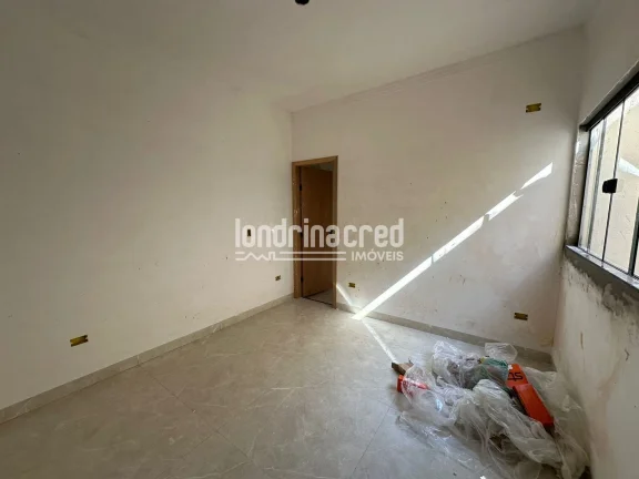Imagem Linda casa no Jd. Antares, próxima à Av. São João, com 3 dormitórios, sendo 1 suíte, e conceito aberto entre sala e cozinha. Conforto e praticidade garantidos.