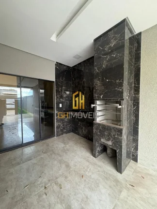 Imagem Casa com 3 quartos no American Park, em terreno com 180m² com 126m² de área construída possui:

...