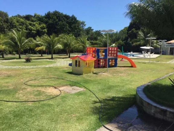 Imagem Vendo excelente lote no Condomínio fechado Extremo Oriental, posição sul, medindo 18m00 X 30m00 (540,00 m2).