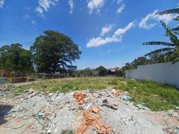 Imagem Belo galpão 800m² com pé direito alto, encostado na Rodovia Raposo Tavares- Sorocaba/SP