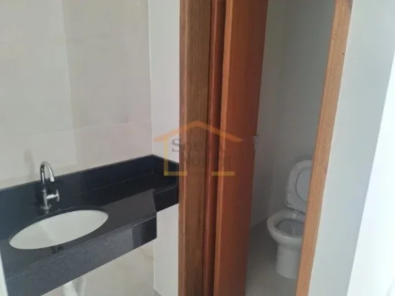 Imagem Sobrado 3 dormitórios, sendo 1 suíte, sala espaçosa, cozinha funcional, 2 lavabos, banheiro socia...