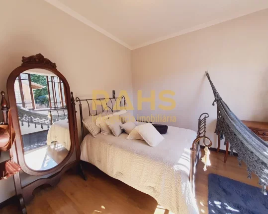 Imagem Maravilhoso sobrado casa em ótima localização no bairro Anita Garibaldi, com 420m² de área cons...