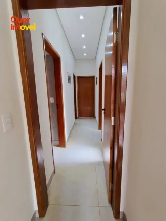 Imagem Imperdível oportunidade! Casa à venda em Bonfim Paulista-SP, bairro Santa Cecília. 3 quartos, 1 suíte, 2 salas, 3 banheiros, 2 vagas de garagem. 146m².