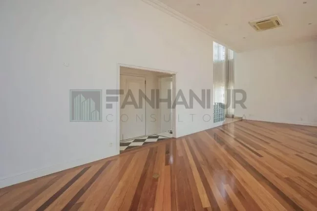 Imagem Cobertura Duplex de Luxo no coração do Jardim Europa! Com uma vista cinematográfica e localização privilegiada, o Condomínio Edifício Villa Adriana