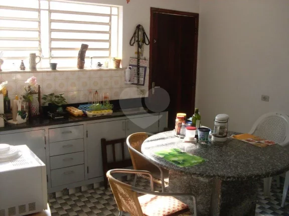 Imagem Sobrado à venda com 3 quartos, sendo 3 suítes, em Butantã, São Paulo - SP