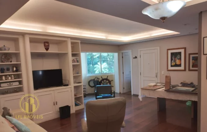 Espaçoso Apartamento de 3 Quartos em Indianópolis.