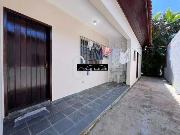 Imagem Casa para Venda em Peruíbe, Guarau, 3 dormitórios, 1 suíte, 2 banheiros, 4 vagas