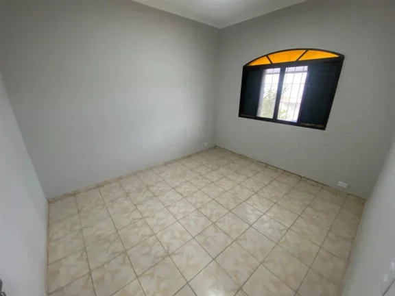 Imagem CASA COM 132 m² - ITAGUAÍ - MONGAGUA SP
