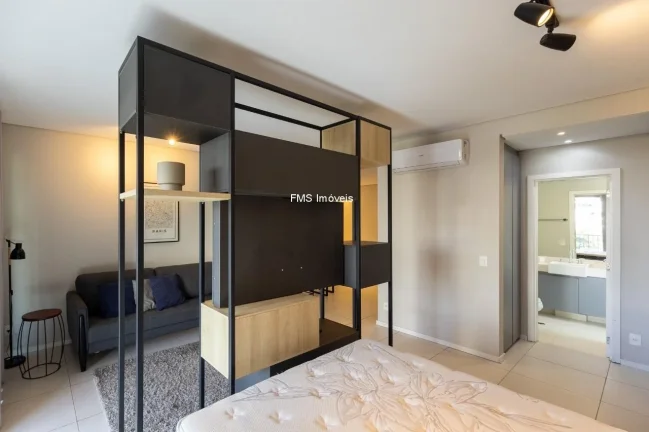 Imagem Apartamento à venda no Itaim Bibi, São Paulo-SP: 1 quarto, 1 sala, 1 banheiro, 1 vaga de garagem, 48m² de área. Adquira já!