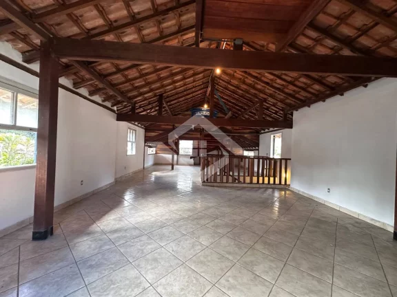 Imagem Casa Ampla e Sofisticada na Rua Saldanha Marinho, Castelânea, Petrópolis