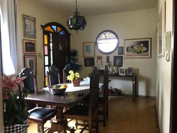 Imagem Apresentamos uma excelente casa localizada no charmoso bairro Santa Inês, a poucos metros da Avenid...