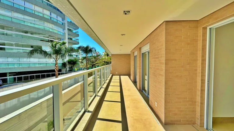 Imagem Apartamento com 3 dormitórios à venda, 110 m por R$ 4.300.000,00 - Riviera