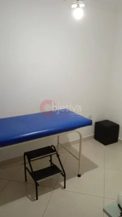 Imagem Prédio com Loja e Apartamento com 2 dormitórios à venda, 1 m² por R$ 1.300.000 - São Cristóvão - Cabo Frio/RJ