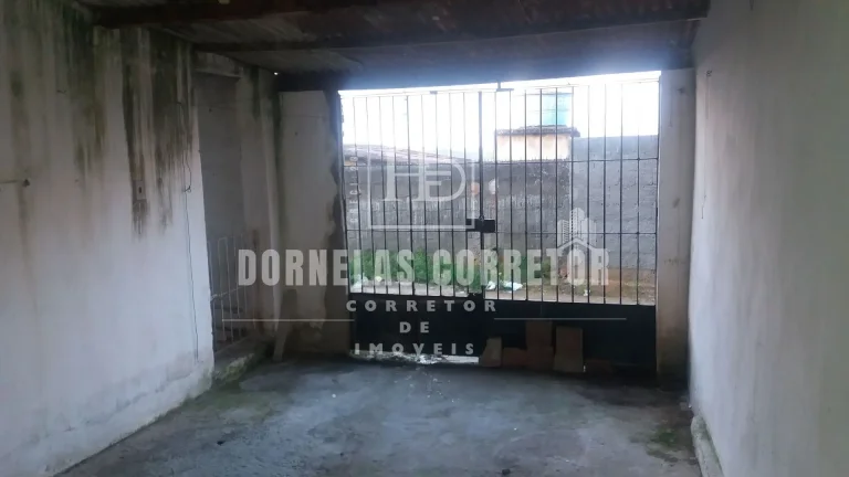 Imagem Apartamento em Jaboatão, 3 qts, 1wc, sala 2 amb., cz, quintal, 1vg de garagem coberta.