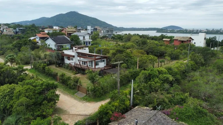 Imagem Casa com 2 Quartos à Venda, 110 m² em Imbituba - Imbituba