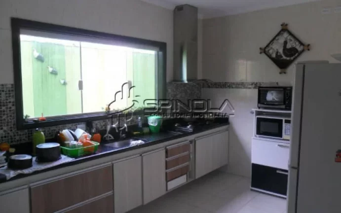 Imagem Casa com 3 dormitórios à venda, 75 m² por R$ 650.000,00 - Jardim Imperador - Praia Grande/SP