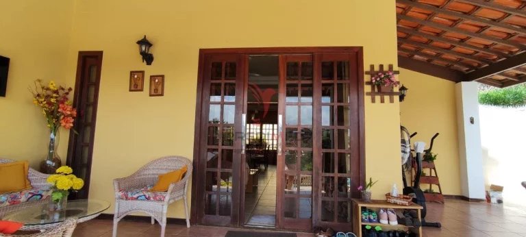 Imagem Sua Casa dos Sonhos em Lauro de Freitas num Condomínio Privilegiado!
