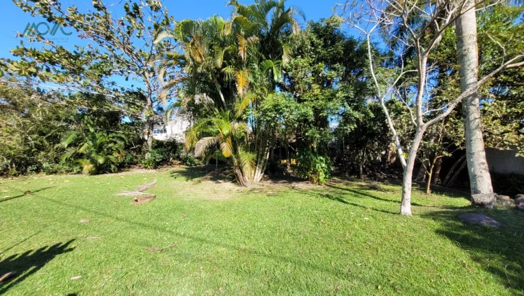 Imagem VENDIDO PELA MOVA! Casa com dois terrenos, quadra mar em Itapoá