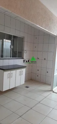 Imagem Casa para Venda em Limeira, Vila Queiroz, 4 dormitórios, 1 suíte, 4 banheiros, 4 vagas