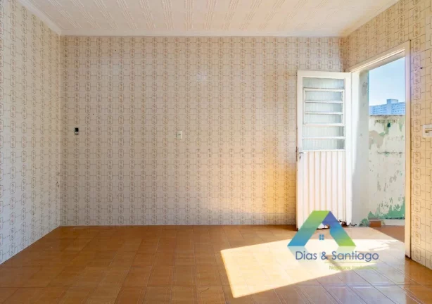 Imagem Casa com 3 Domitórios e 2 Banheiros em Vila das Mercês, São Paulo/SP