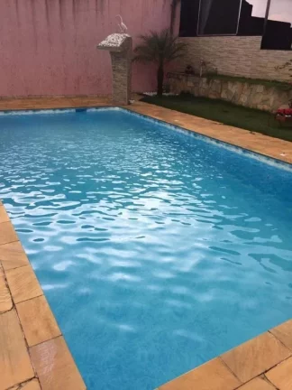 Imagem Chácara com 4 dormitórios à venda, 1050 m² por R$ 900.000,00 - Varinhas - Mogi das Cruzes/SP