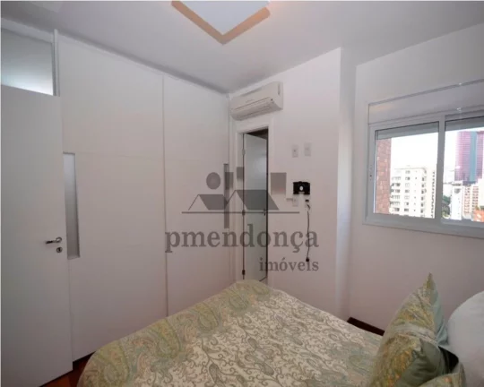 Imagem Apartamento com amplo living para 03 ambientes com piso todo em mármore, terraço, lavabo, 04 suít...