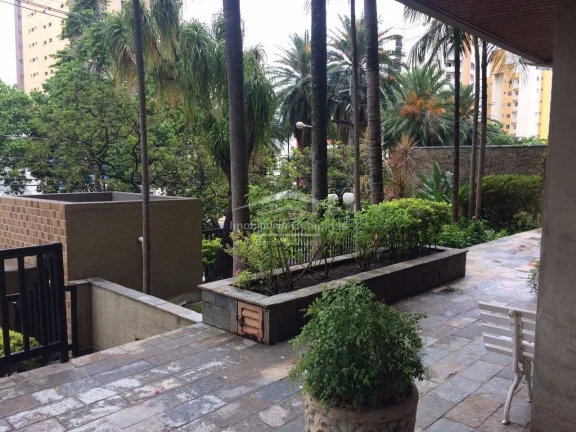 Imagem Este espaçoso apartamento conta com 165m² bem distribuídos com 3 dormitórios, sendo 1 suíte com...