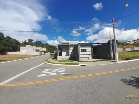 Imagem Casa térrea de esquina a venda no condomínio Villa Verde em Jundiaí.