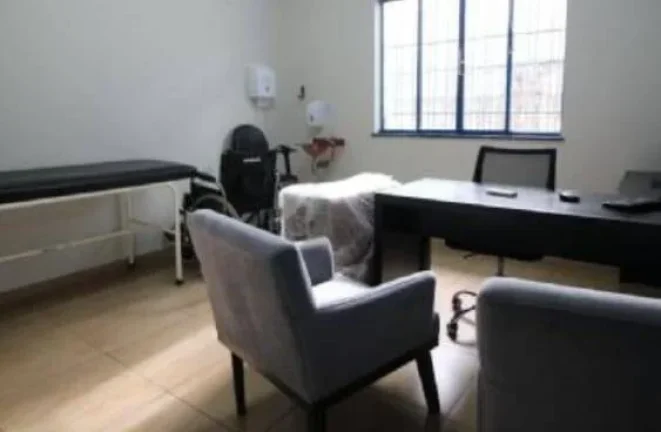 Imagem Alugo Casa Comercial em Santo André. Bairro Jardim
